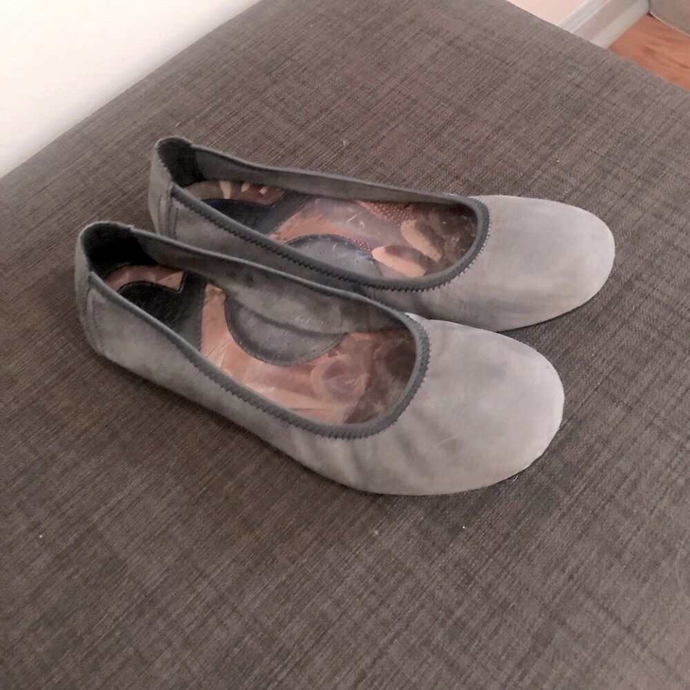 Born brand blue ballet flats